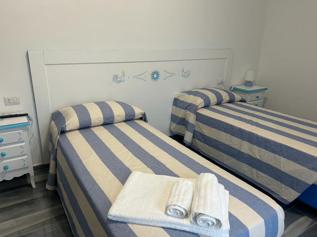 Rosa Dei Venti Rooms Abbasanta Bagian luar foto